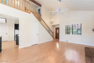 Photo #5: 2707211 Listing 