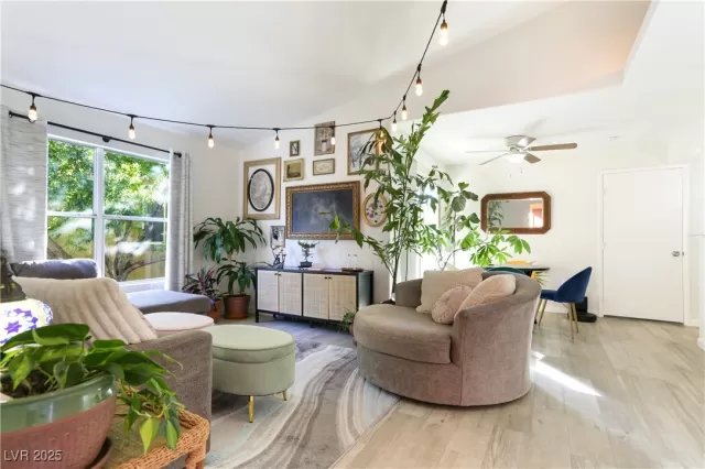 MLS: 2707229 Condo For Sale