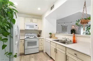 Photo #6: 2707229 Listing 