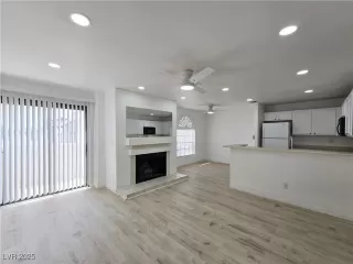 Photo #1: 2707256 Listing 