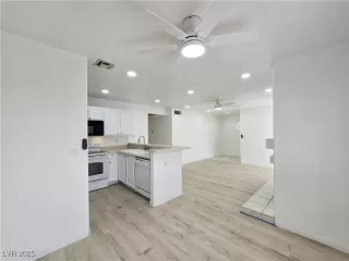 Photo #6: 2707256 Listing 