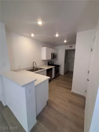 Photo #3: 2707269 Listing 