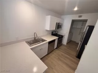 Photo #4: 2707269 Listing 