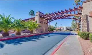 Photo #4: 2707321 Listing 