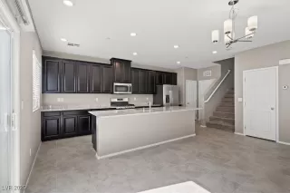 Photo #3: 2707322 Listing 