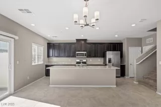 Photo #6: 2707322 Listing 