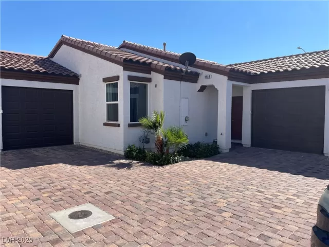 MLS: 2707331 Condo For Sale