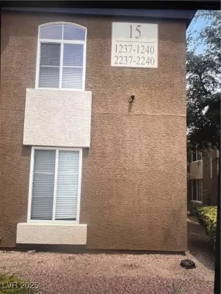 Photo #4: 2707333 Listing 