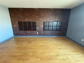 Photo #6: 2707349 Listing 