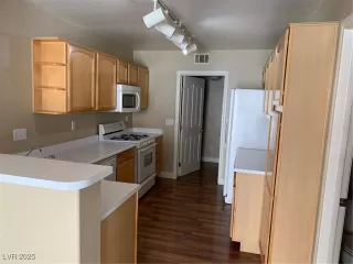 Photo #4: 2707360 Listing 