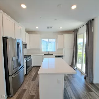 Photo #6: 2707372 Listing 