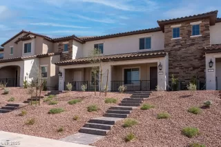 Photo #1: 2707385 Listing 