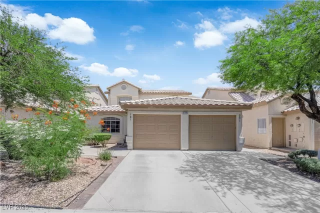 MLS: 2707389 Condo For Sale