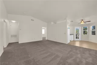 Photo #4: 2707389 Listing 