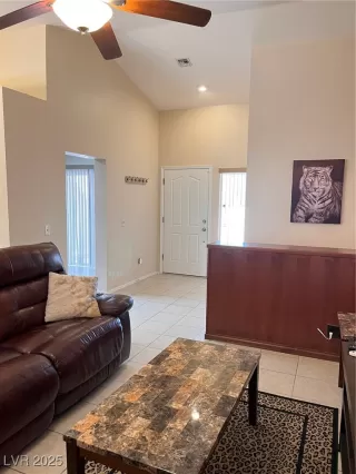 Photo #5: 2707390 Listing 