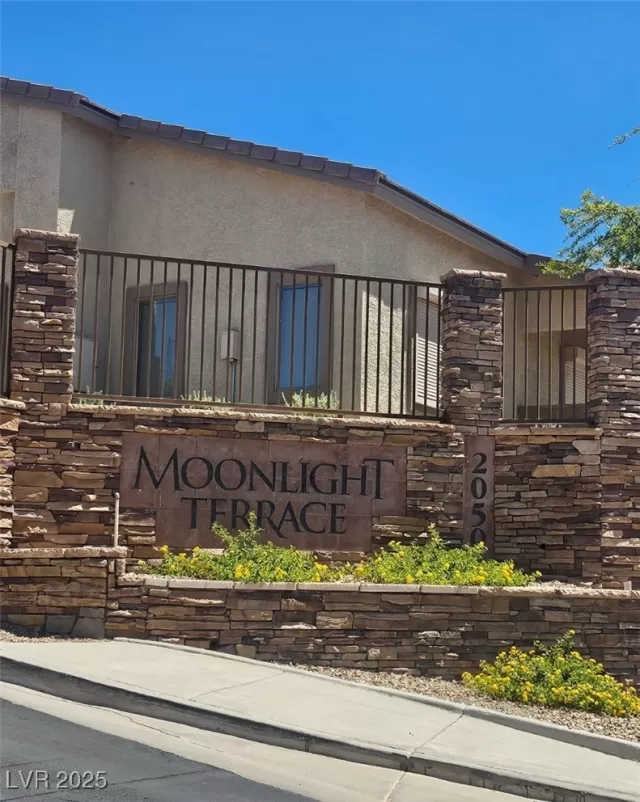 MLS: 2707402 Condo For Sale