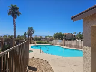 Photo #2: 2707402 Listing 