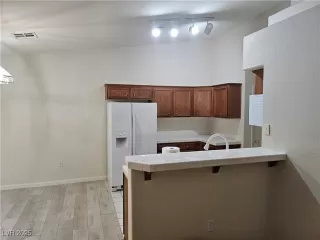 Photo #3: 2707402 Listing 