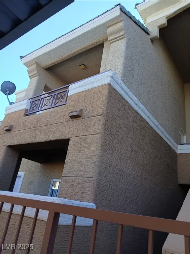 MLS: 2707417 Condo For Sale