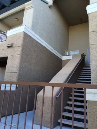 Photo #1: 2707417 Listing 