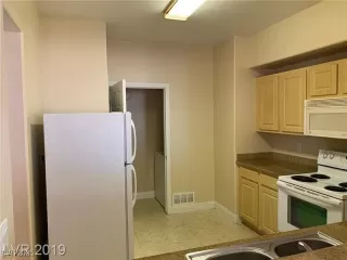 Photo #4: 2707425 Listing