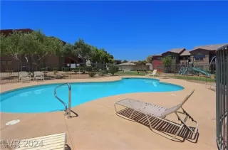 Photo #6: 2707425 Listing