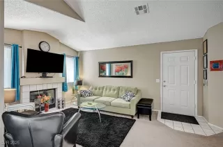 Photo #1: 2707433 Listing 