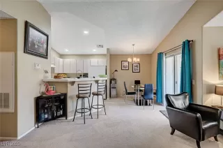 Photo #3: 2707433 Listing 