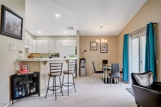 Photo #4: 2707433 Listing 