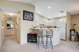 Photo #5: 2707433 Listing 