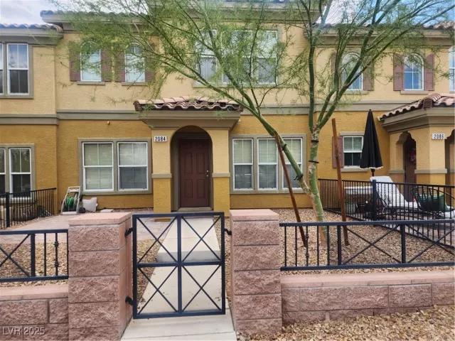 MLS: 2707455 Condo For Sale