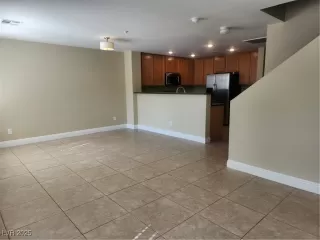Photo #3: 2707455 Listing 