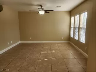 Photo #5: 2707455 Listing 