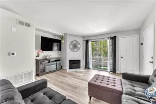 Photo #3: 2707471 Listing 