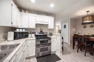 Photo #6: 2707492 Listing