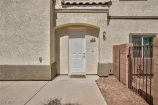 Photo #2: 2707503 Listing