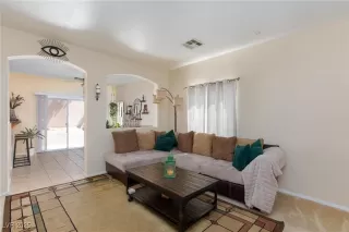 Photo #5: 2707503 Listing