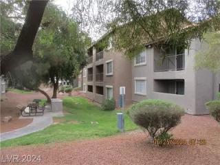 Photo #2: 2707510 Listing 