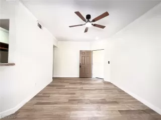 Photo #4: 2707536 Listing 