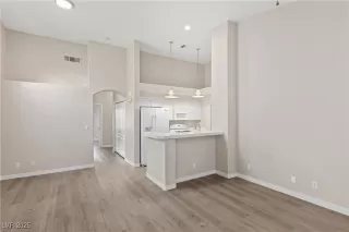 Photo #3: 2707568 Listing 