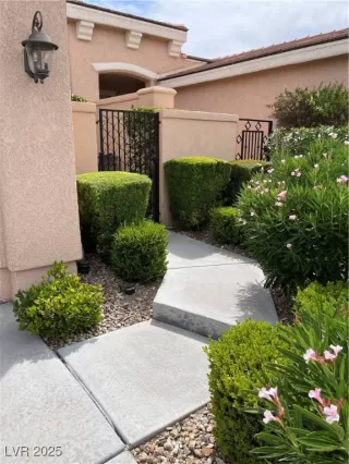 Photo #1: 2707571 Listing 