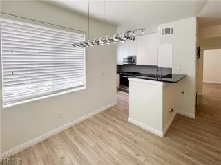 Photo #4: 2707605 Listing 