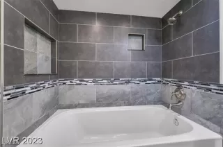 Photo #5: 2707617 Listing 