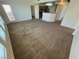 Photo #3: 2707631 Listing 