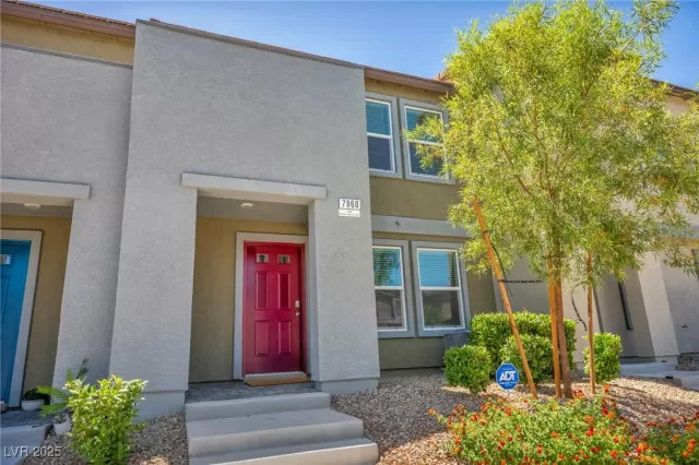 MLS: 2707659 Condo For Sale