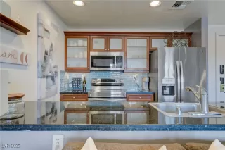 Photo #1: 2707660 Listing 