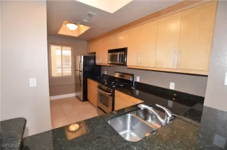 Photo #3: 2707672 Listing 