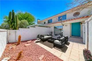 Photo #1: 2707685 Listing 