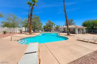 Photo #4: 2707685 Listing 