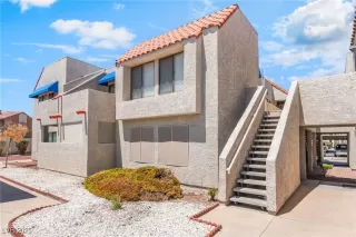 Photo #1: 2707688 Listing 